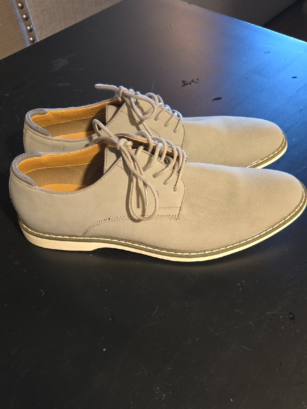 Men's Casual Lace-Up Dress Shoes in Light Gray